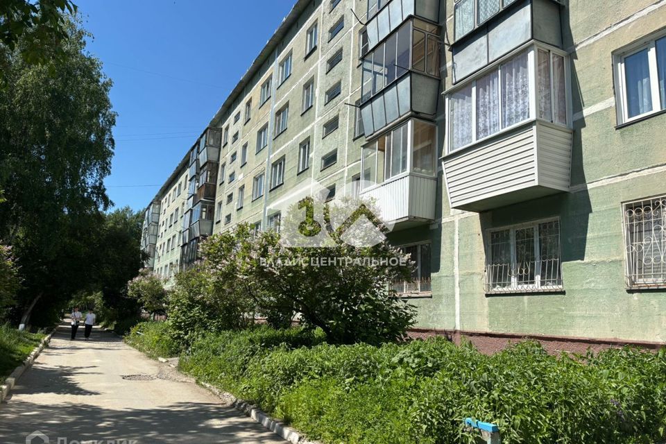 Продаётся 3-комнатная квартира, 58.9 м²