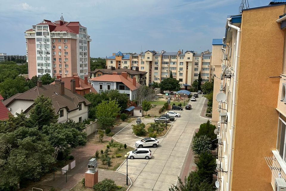 Продаётся 5-комнатная квартира, 178.9 м²