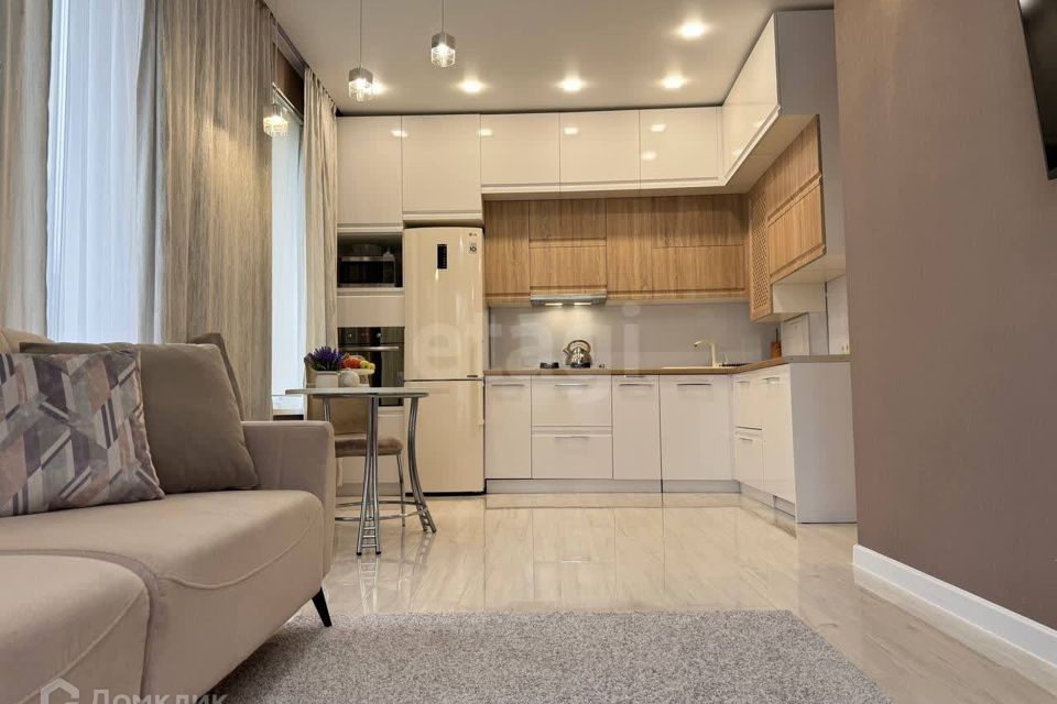 Продаётся 4-комнатная квартира, 80.4 м²