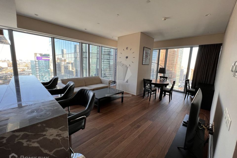 Сдаётся 2-комнатная квартира, 90 м²