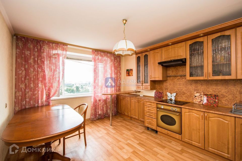 Продаётся 2-комнатная квартира, 67.7 м²