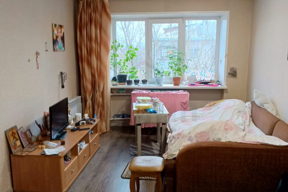 Продаётся комната в 5-комн. квартире, 17.6 м²