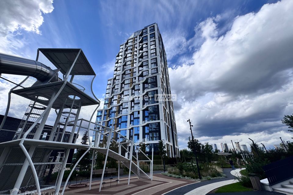 Продаётся 1-комнатная квартира, 52.8 м²