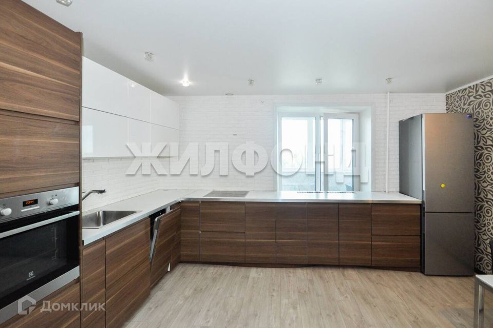 Продаётся 2-комнатная квартира, 64.8 м²