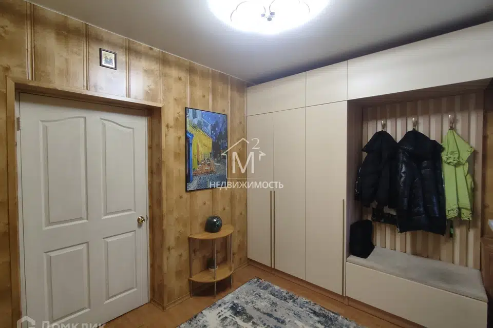 Продаётся 2-этажный дом, 313 м²