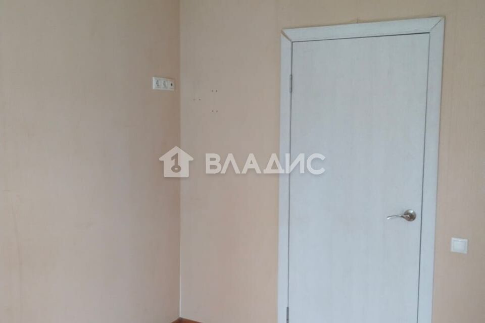 Продаётся комната в 4-комн. квартире, 63 м²