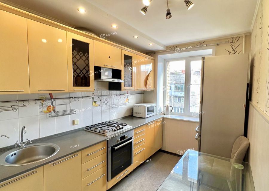 Продаётся 3-комнатная квартира, 58.2 м²