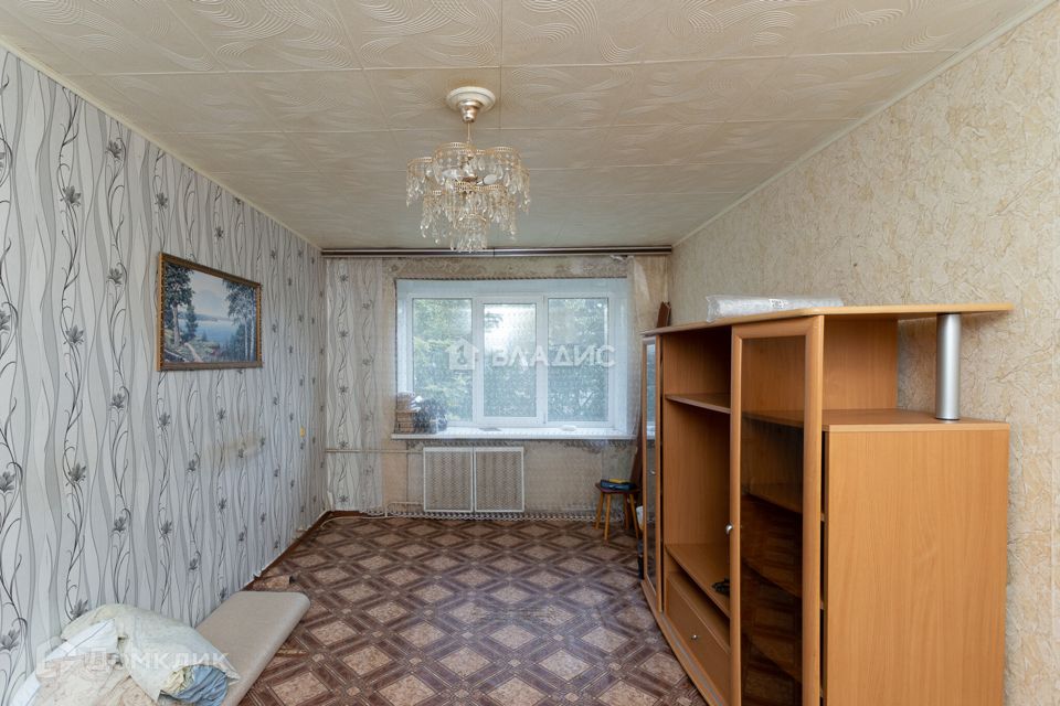 Продаётся 2 комнаты в 3-комн. квартире, 18 м²