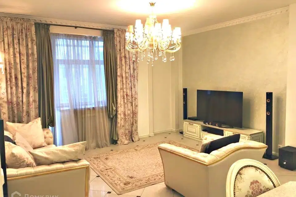 Продаётся 4-комнатная квартира, 103 м²