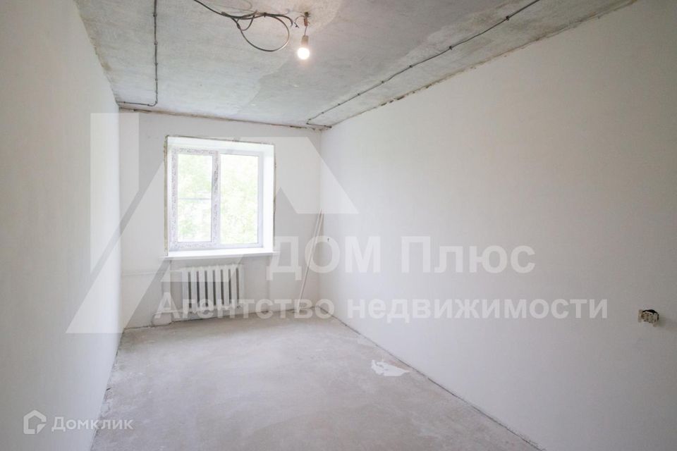 Продаётся 3-комнатная квартира, 58.4 м²