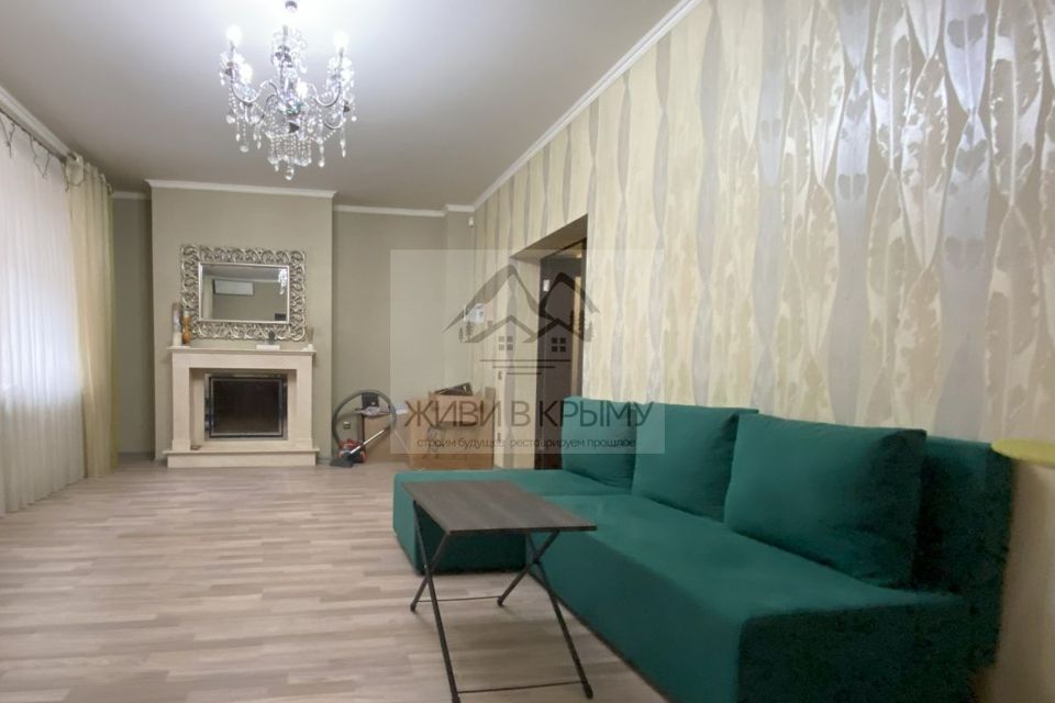 Продаётся 4-комнатная квартира, 161.9 м²