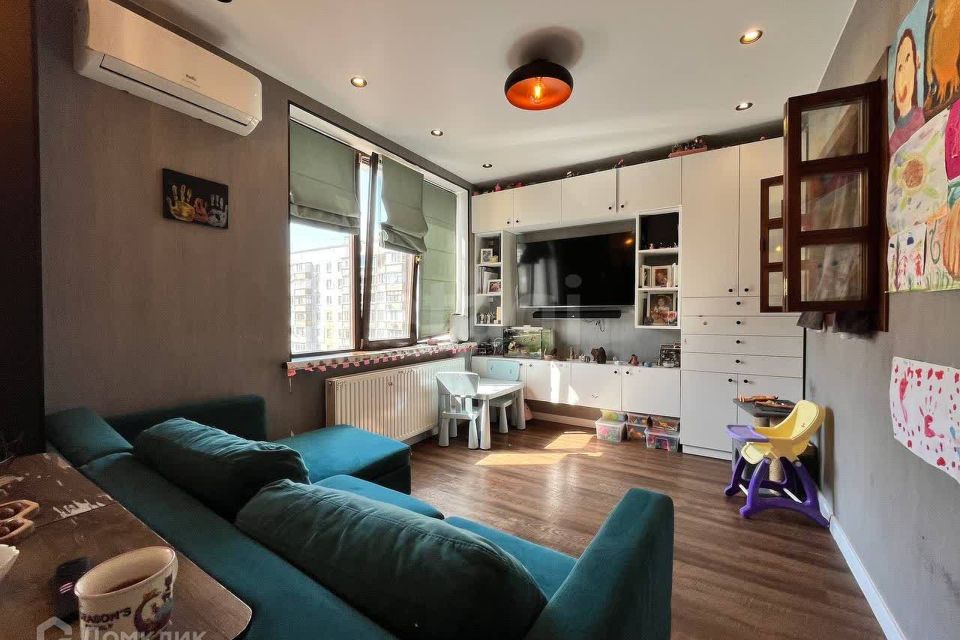 Продаётся 1-комнатная квартира, 52.7 м²