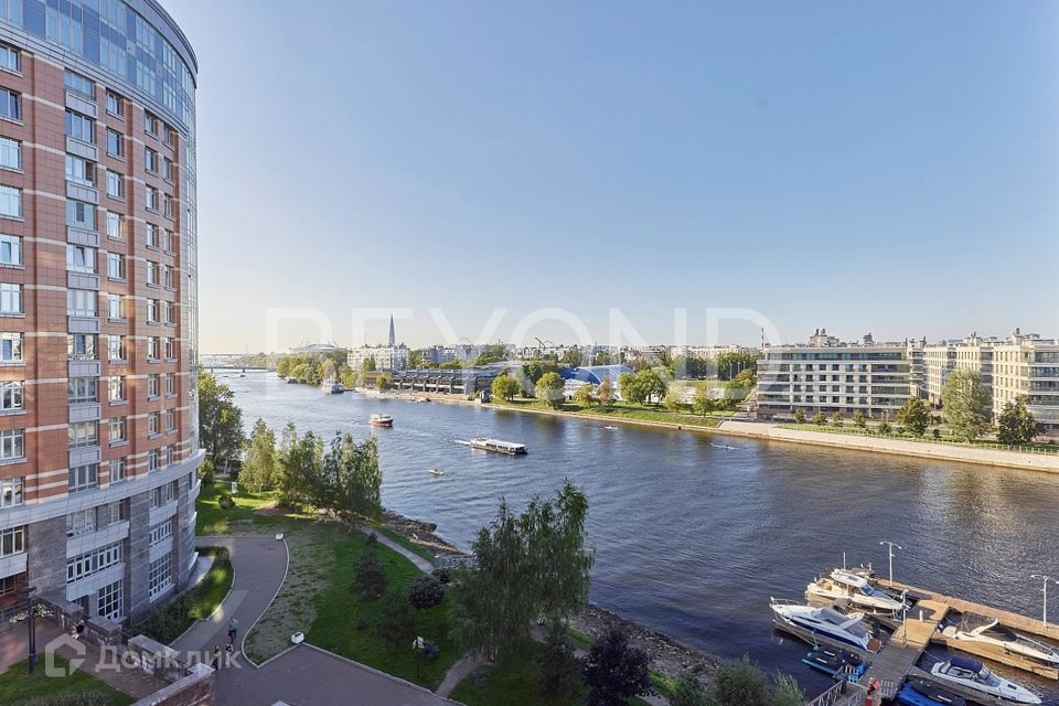 Продаётся 4-комнатная квартира, 114 м²