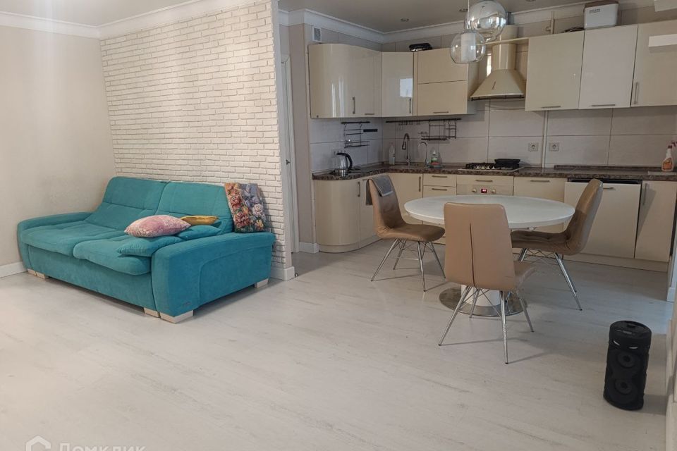 Продаётся 3-комнатная квартира, 76 м²