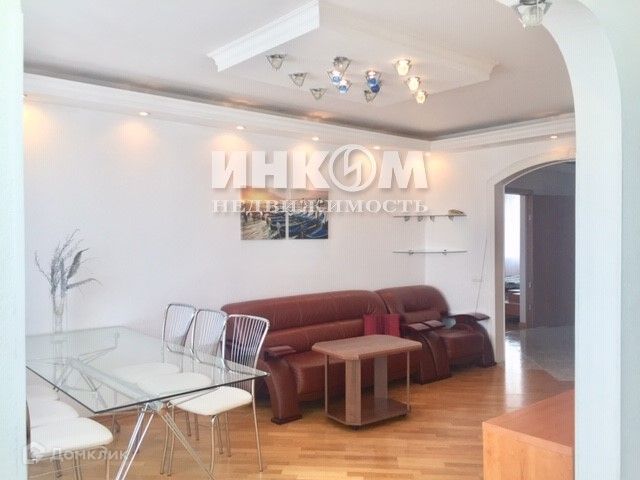 Сдаётся 4-комнатная квартира, 120 м²