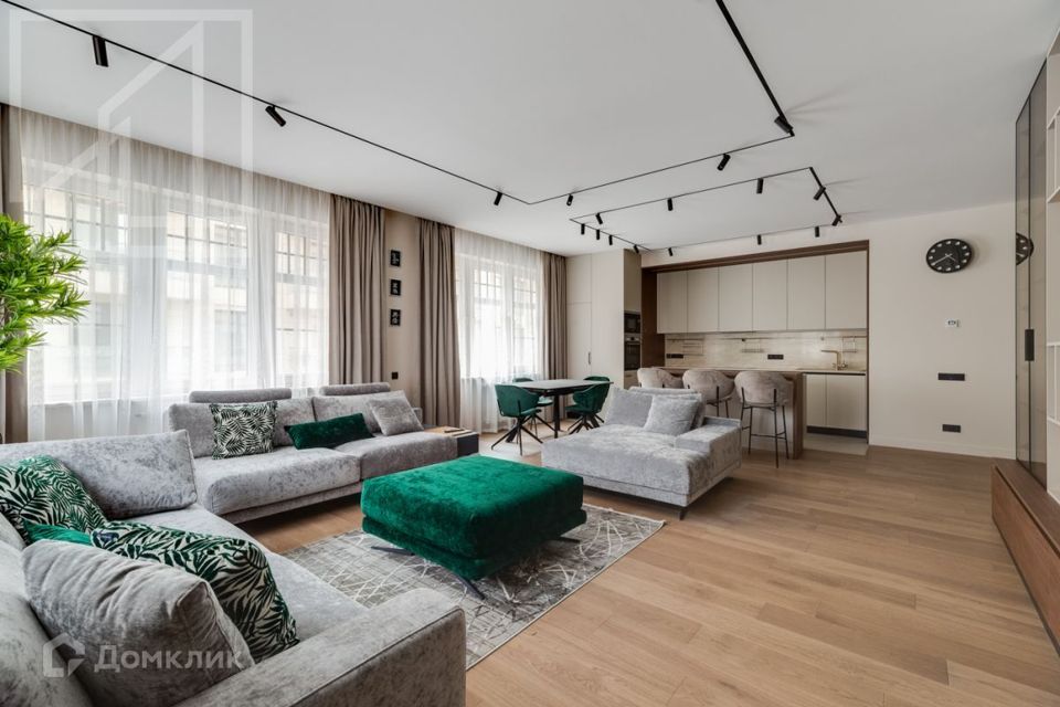 Сдаётся 3-комнатная квартира, 140 м²