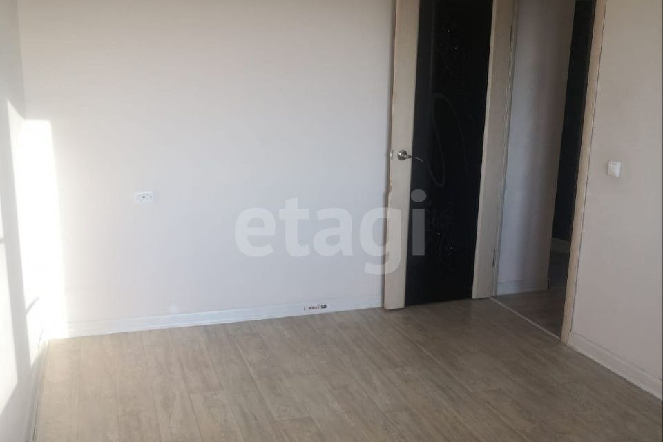 Продаётся 4-комнатная квартира, 82.5 м²