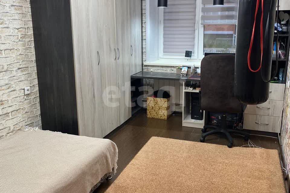 Продаётся 3-комнатная квартира, 65.4 м²
