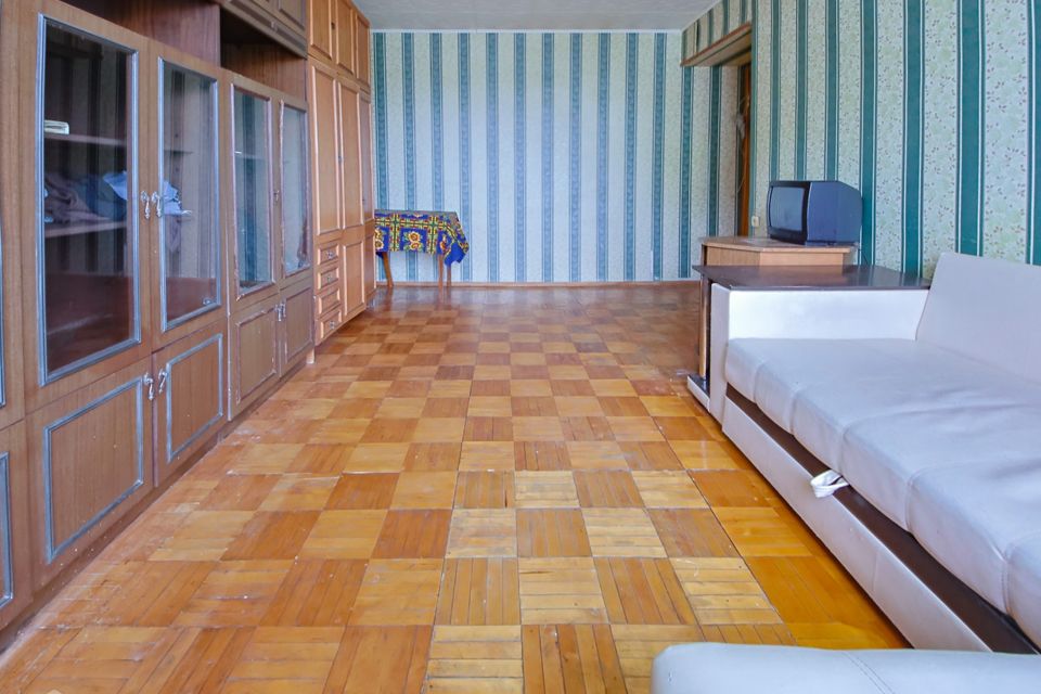 Продаётся 4-комнатная квартира, 82.1 м²