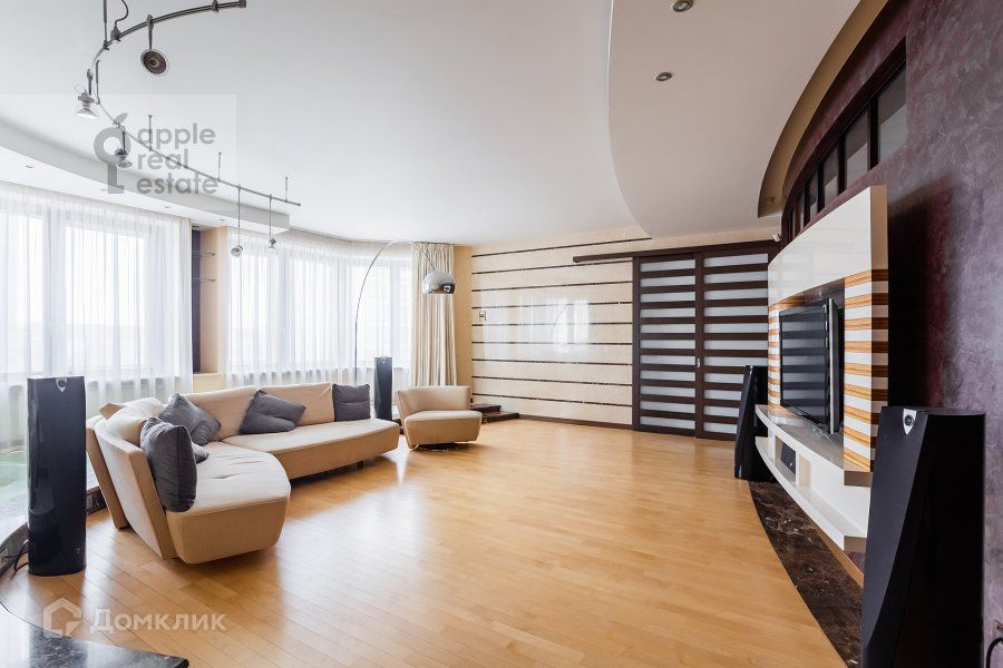 Сдаётся 5-комнатная квартира, 300 м²