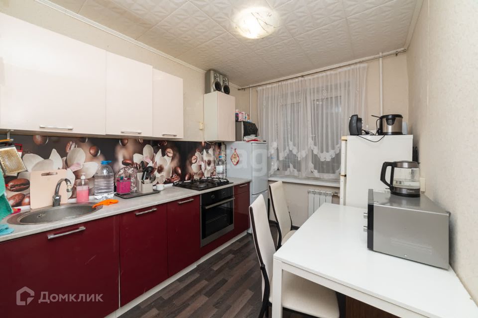 Продаётся комната в 3-комн. квартире, 62.8 м²