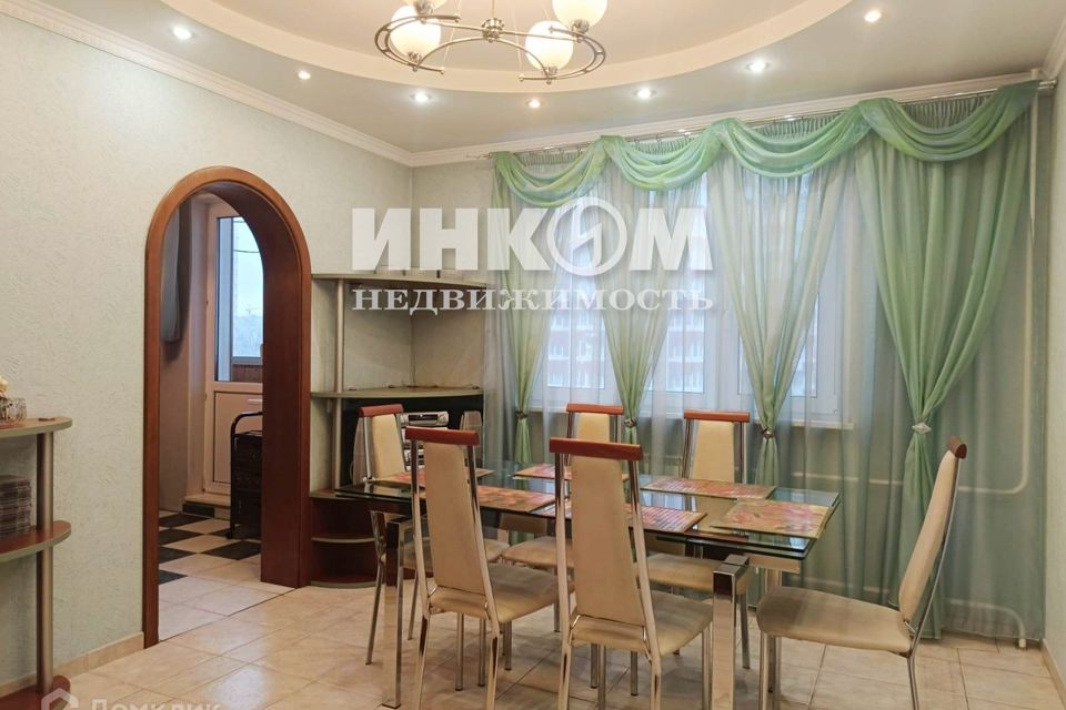 Сдаётся 4-комнатная квартира, 100 м²