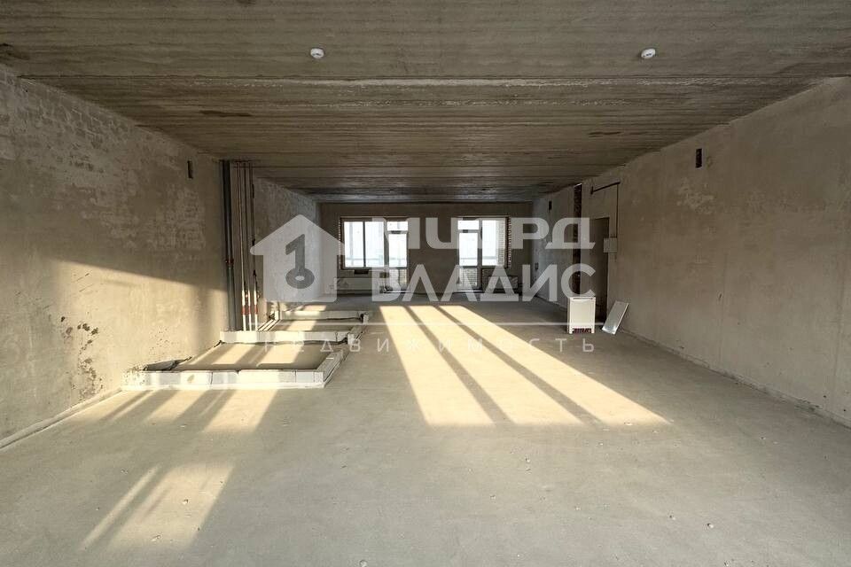 Продаётся 3-комнатная квартира, 109 м²