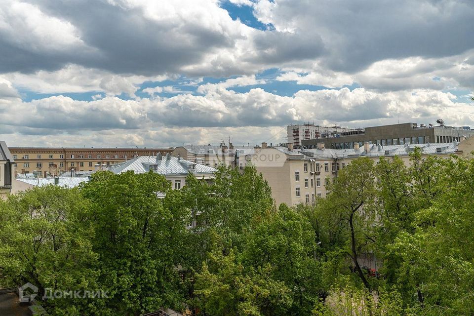 Продаётся 4-комнатная квартира, 111.9 м²