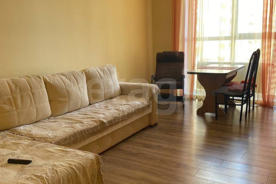 Сдаётся 1-комнатная квартира, 52 м²