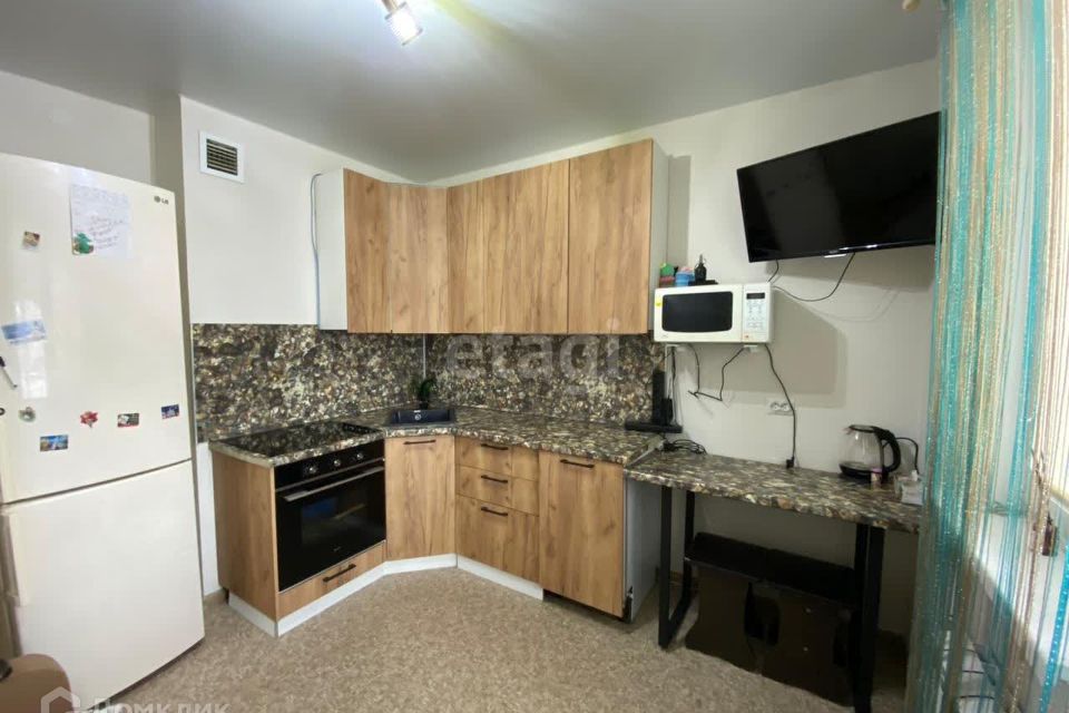 Продаётся 1-комнатная квартира, 41.3 м²
