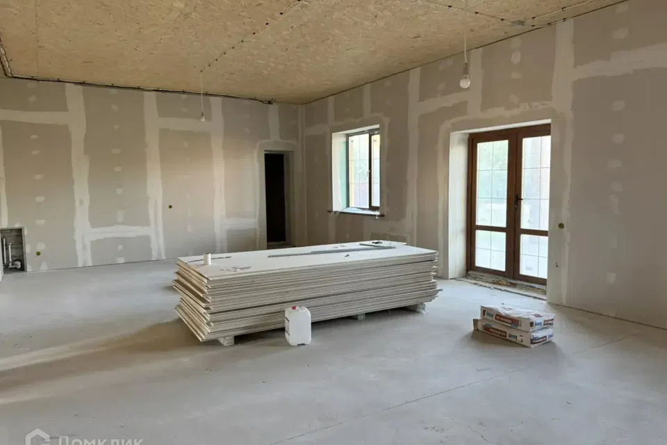 Продаётся 2-этажный дом, 278 м²