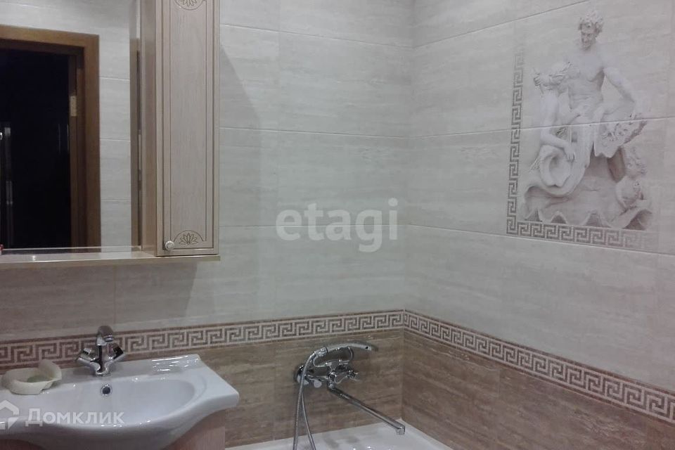 Продаётся 2-комнатная квартира, 63 м²