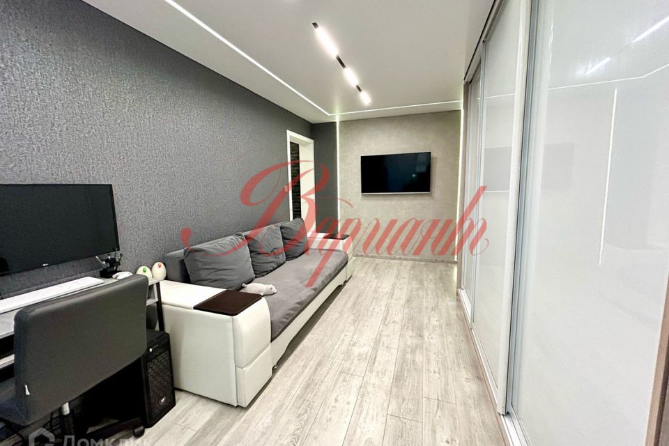 Продаётся 3-комнатная квартира, 48.7 м²