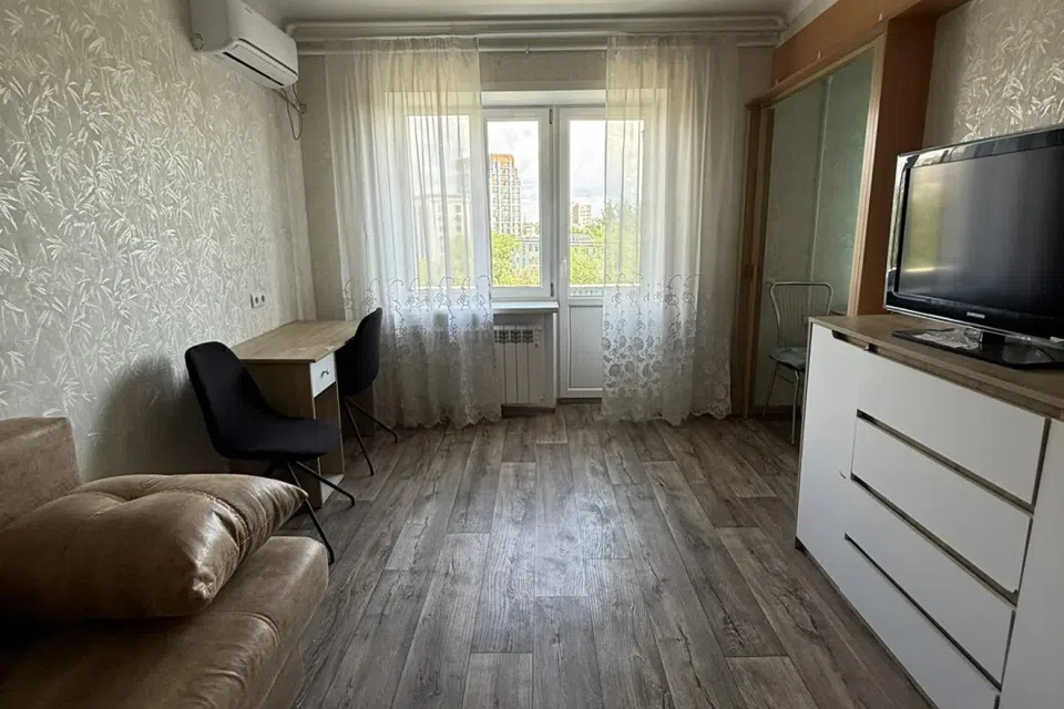 Продаётся 2-комнатная квартира, 42.3 м²