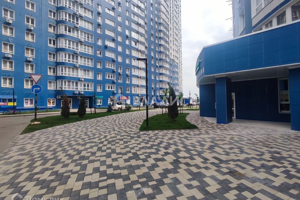 Продаётся 1-комнатная квартира, 53.2 м²