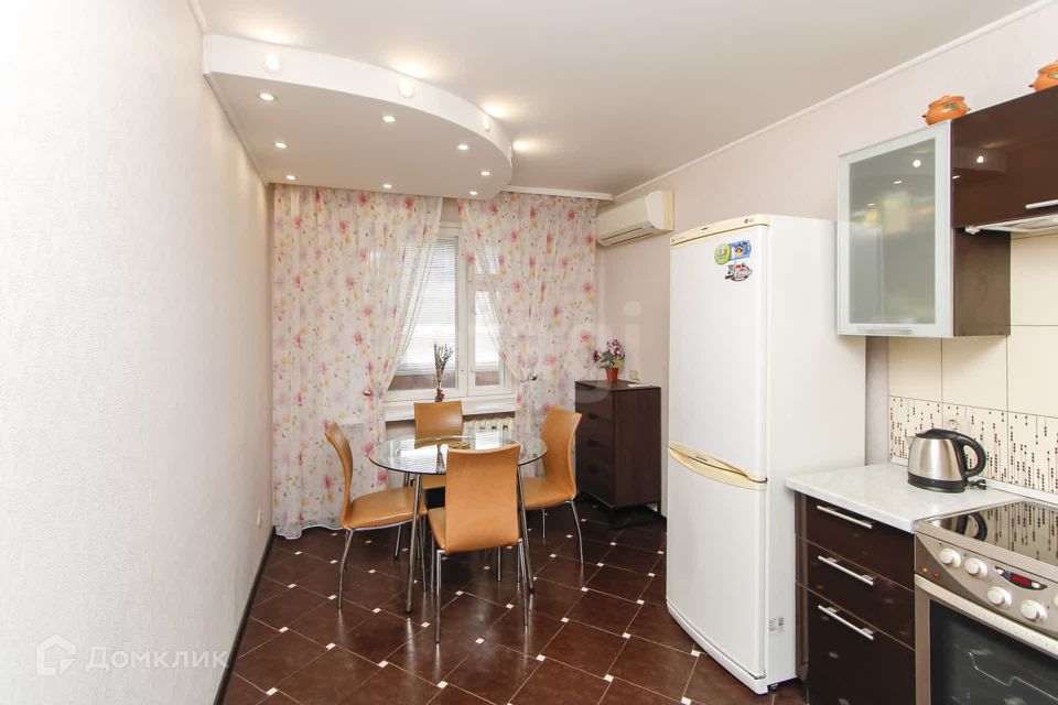 Сдаётся 2-комнатная квартира, 65.3 м²