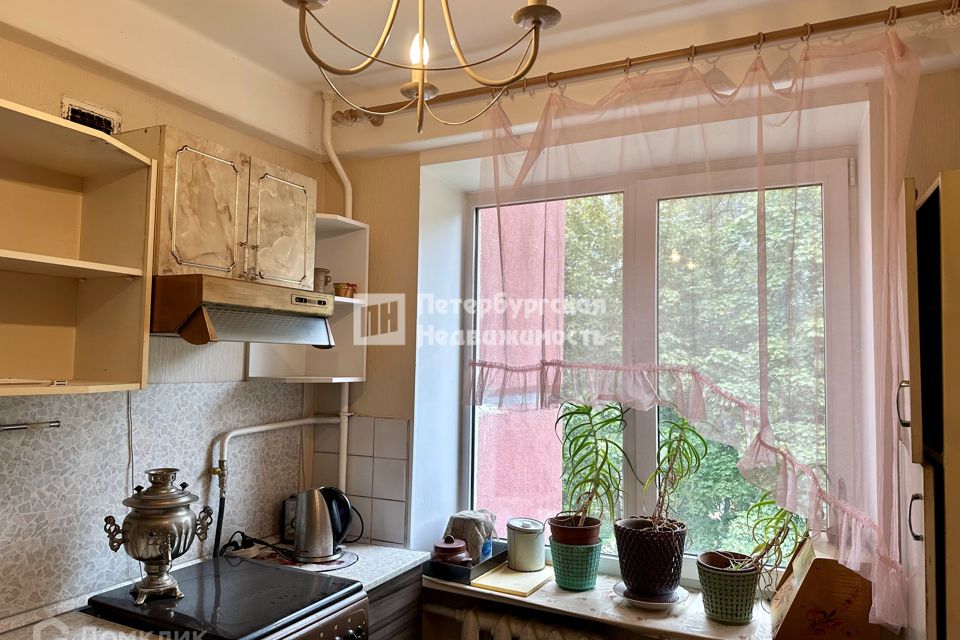 Продаётся 3-комнатная квартира, 58.4 м²