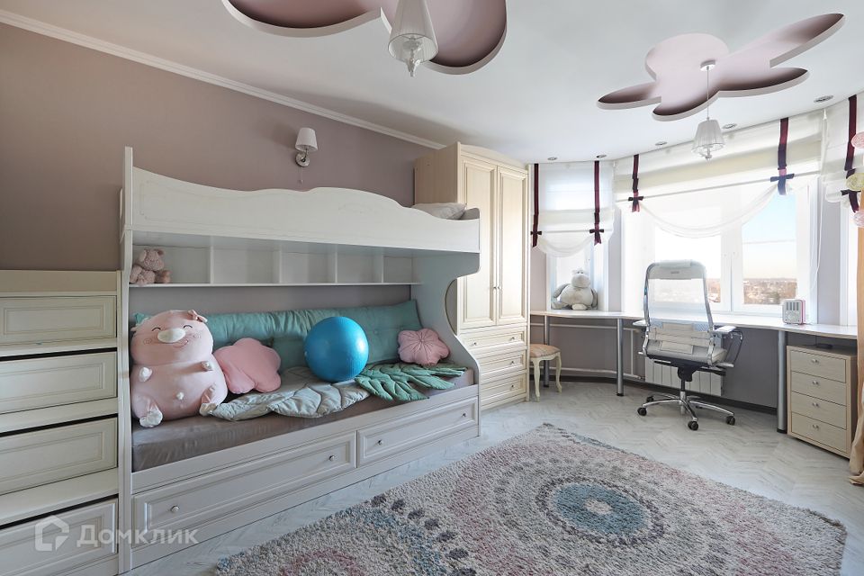 Продаётся 4-комнатная квартира, 116.4 м²