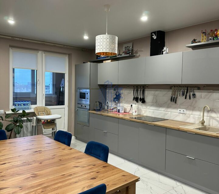Продаётся 3-комнатная квартира, 95.7 м²