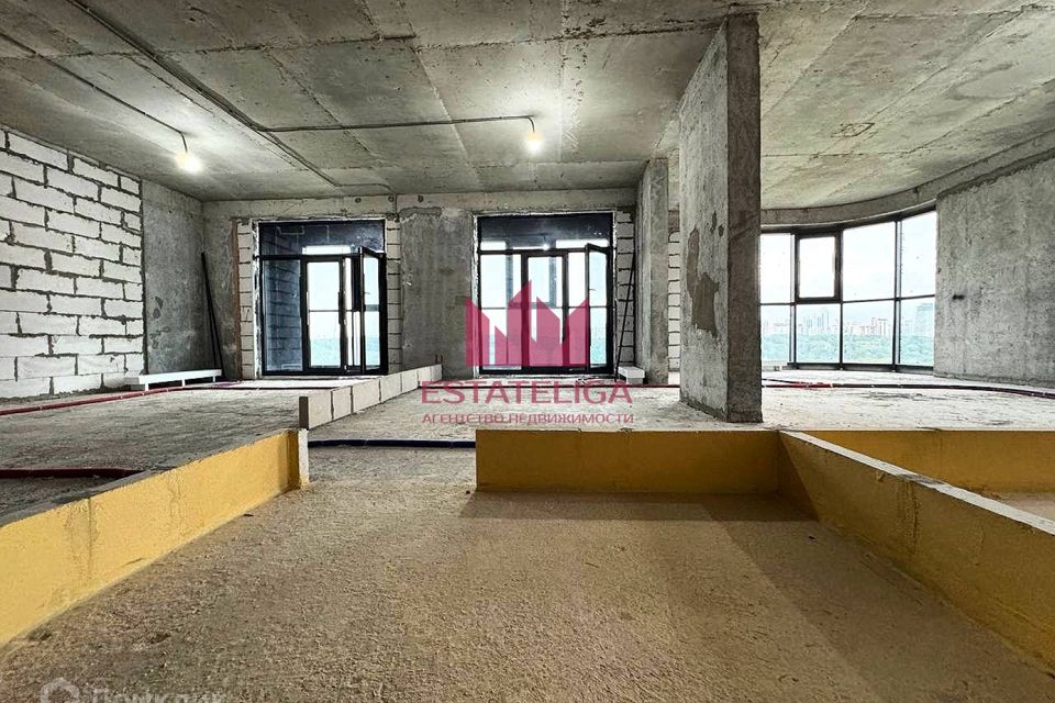 Продаётся 3-комнатная квартира, 113.6 м²