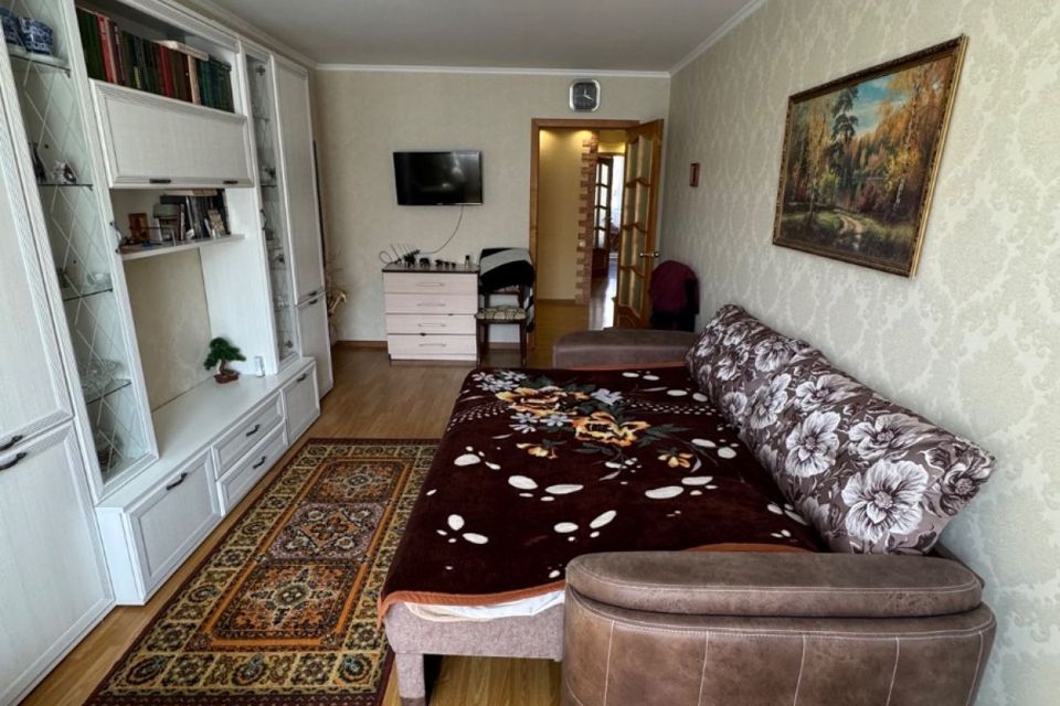 Продаётся 2-комнатная квартира, 56.8 м²