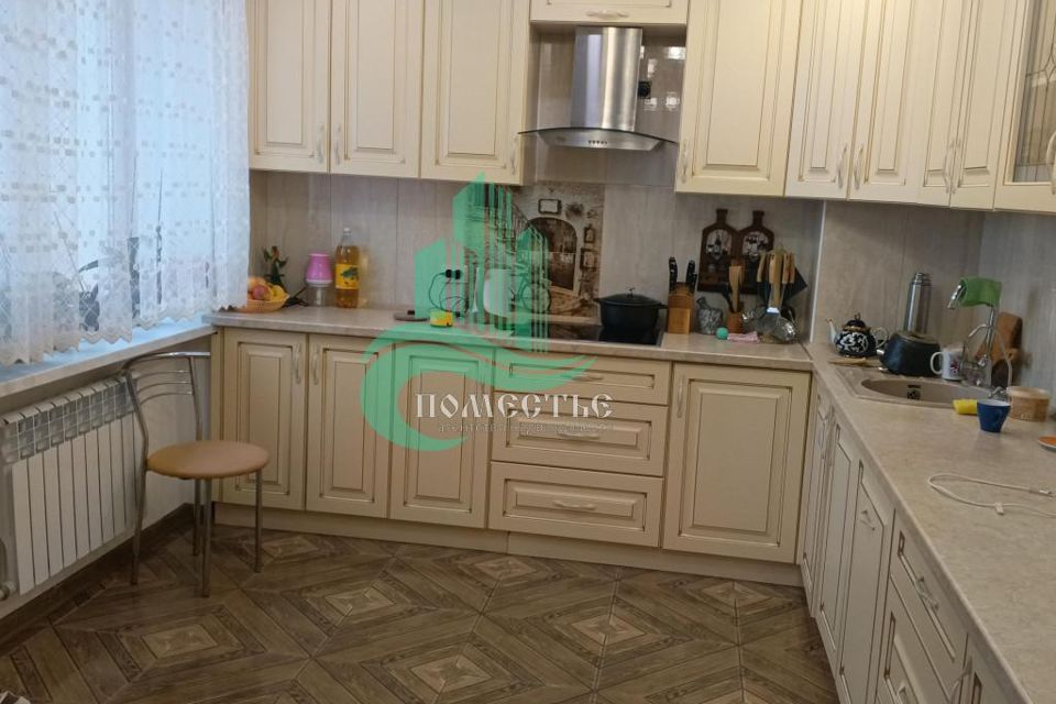 Продаётся 4-комнатная квартира, 116.8 м²
