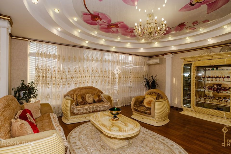 Продаётся 3-комнатная квартира, 110 м²