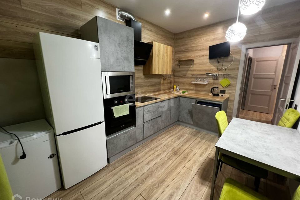 Сдаётся 2-комнатная квартира, 59.6 м²