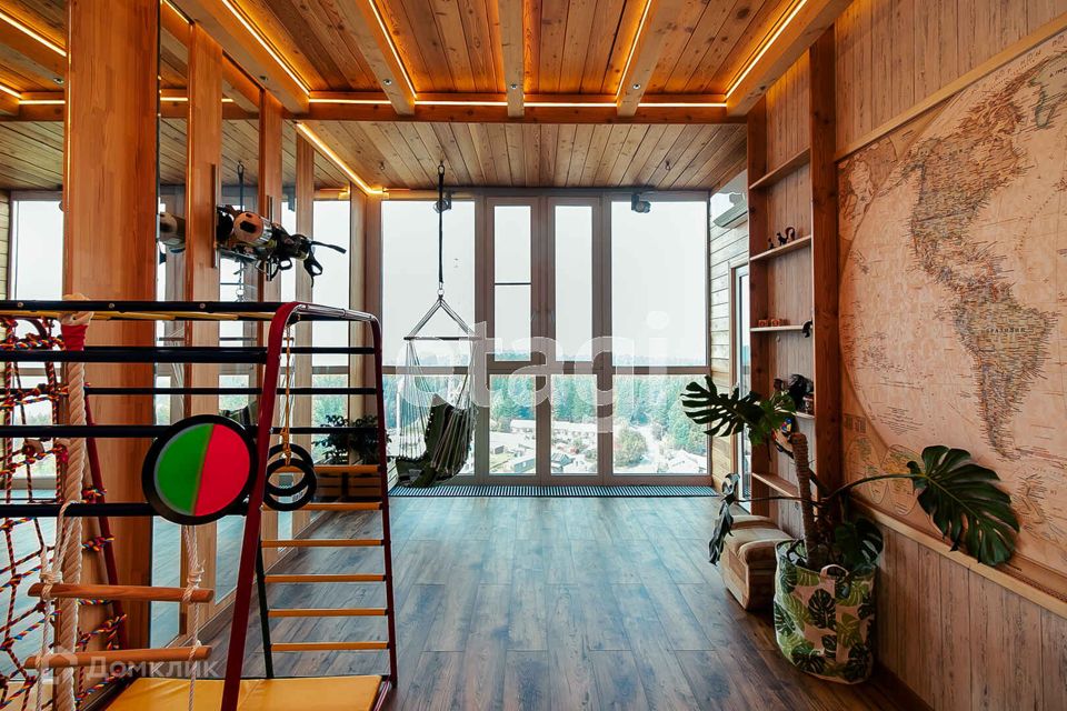 Продаётся 5-комнатная квартира, 135 м²