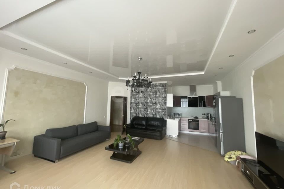 Продаётся 2-комнатная квартира, 92.5 м²