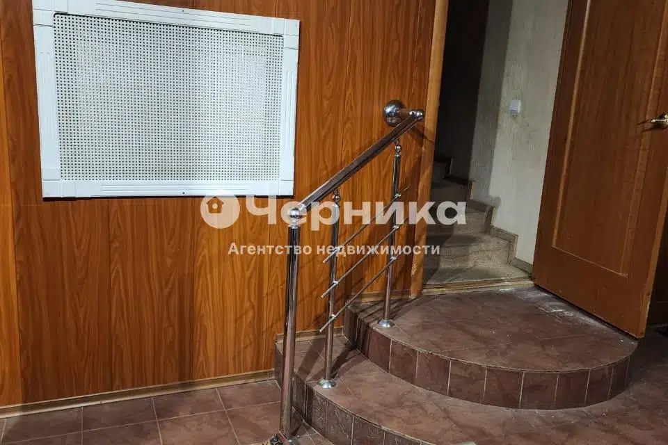 Продаётся 2-этажный дом, 200 м²