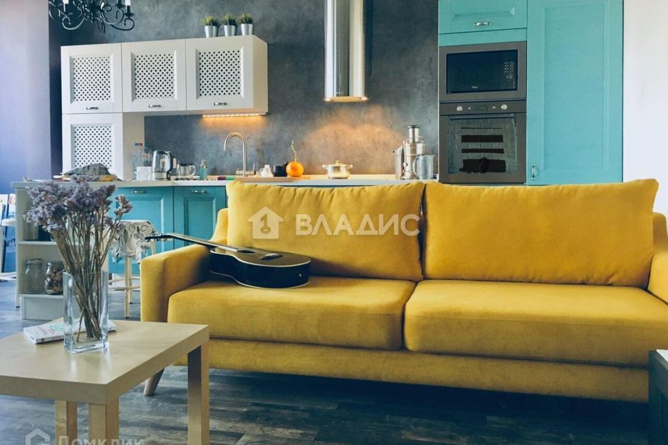 Продаётся 2-комнатная квартира, 75.4 м²
