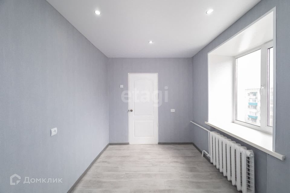 Продаётся 4-комнатная квартира, 62.7 м²