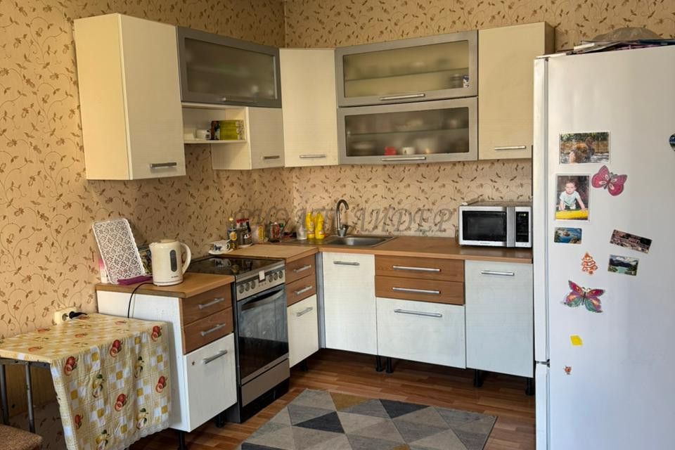 Продаётся 1-комнатная квартира, 47.7 м²